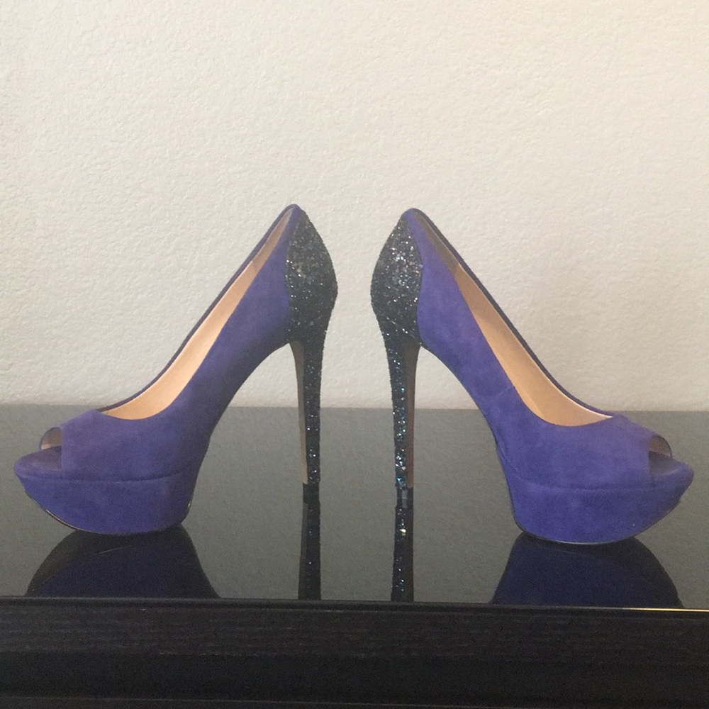 Boutique 9 opened toe pump size 6